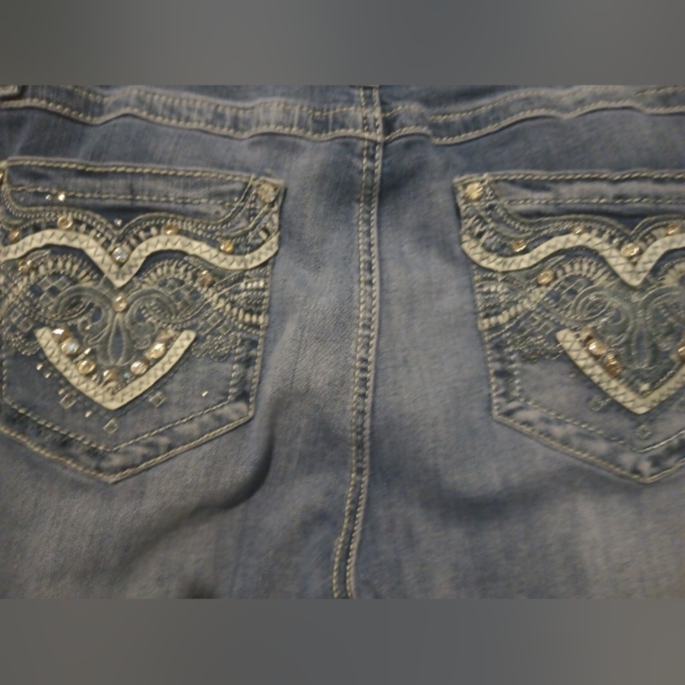 Earl Jeans with Rhinestone - Picture 4 of 4